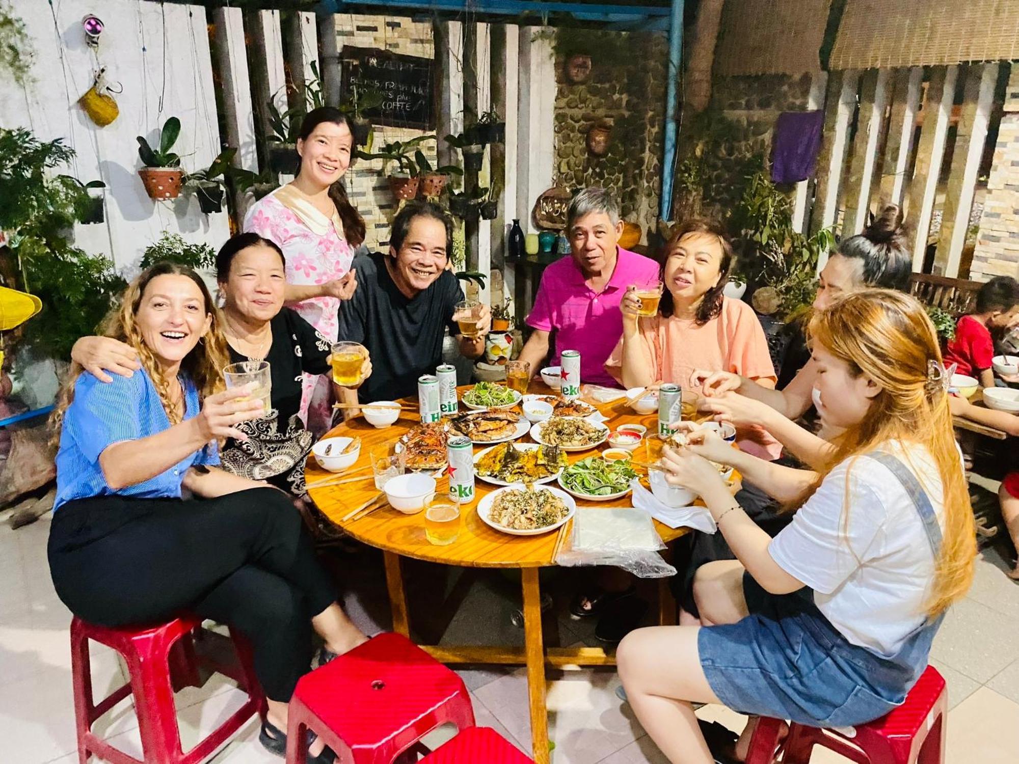 Golden Lantern Tam Thanh Homestay Тамки Екстериор снимка