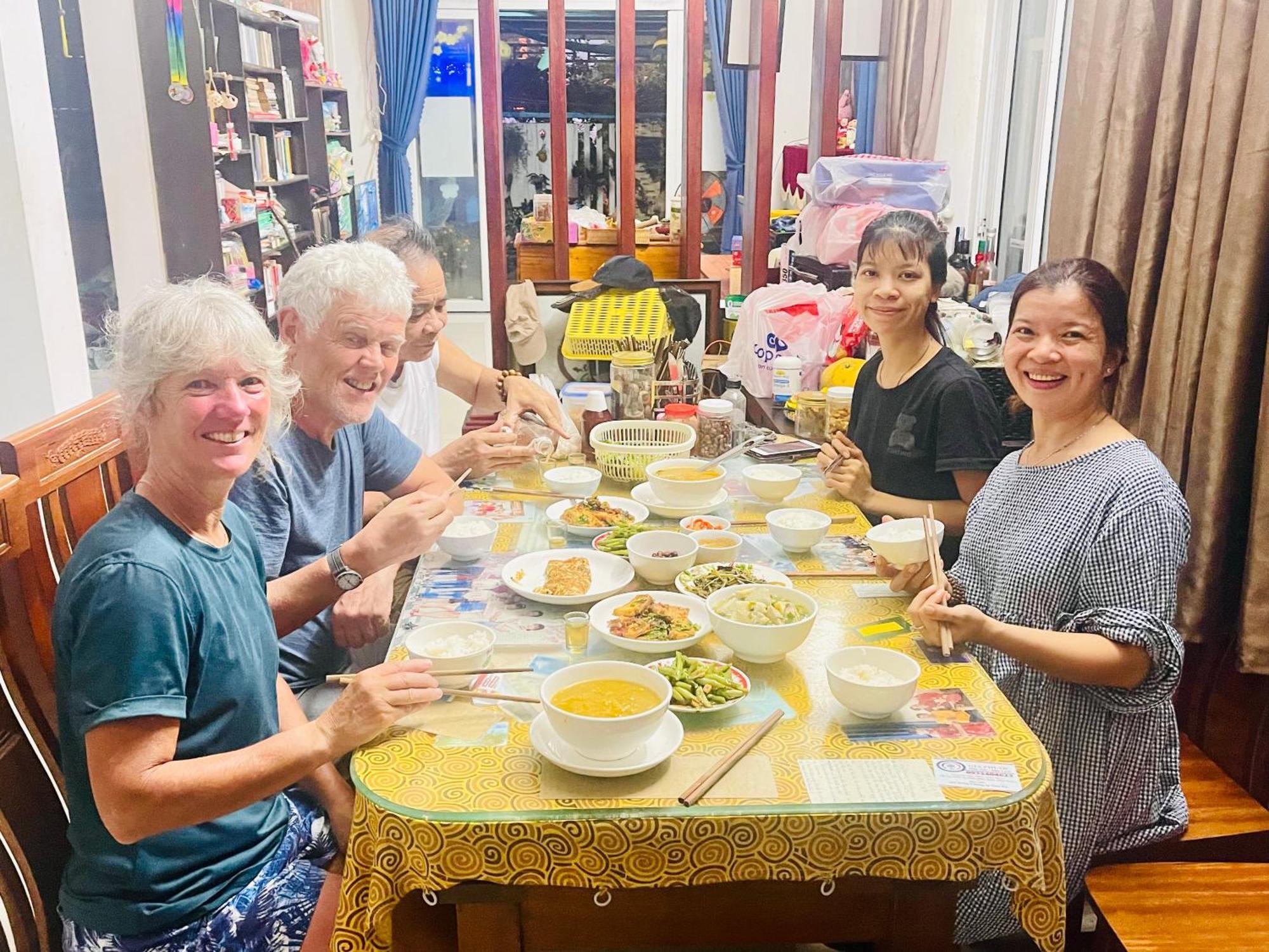 Golden Lantern Tam Thanh Homestay Тамки Екстериор снимка